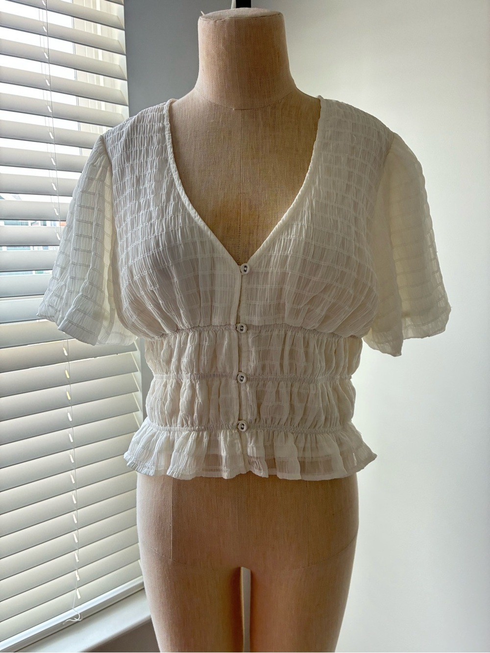 Lulus Women's White Smocked Puff Sleeve Button Front Top